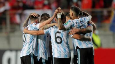 Emiliano Buendia - Argentina recibe a una Colombia que necesita ganar - AS Argentina - en.as.com - Colombia - Argentina - Uruguay
