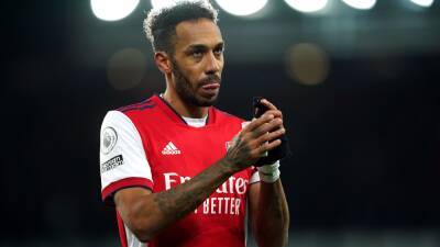 Pierre-Emerick Aubameyang poised for late deadline-day move to Barcelona