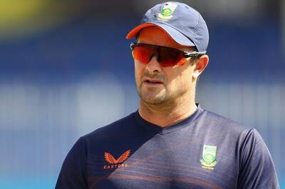Mark Boucher - Enoch Nkwe - Dates confirmed for Boucher disciplinary hearing as Proteas head off to NZ - news24.com - South Africa - New Zealand - Bangladesh -  Johannesburg