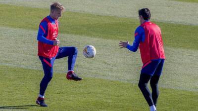 Luis Suarez - Marcos Llorente - Wass y Savic, novedades del once de Simeone contra el Barça - en.as.com