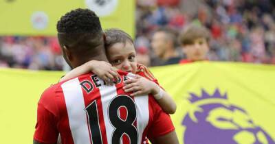 Bradley Lowery's family welcome Jermain Defoe 'home' after he rejoins Sunderland - msn.com - Britain - Usa