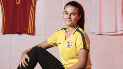 Irene López, la jugadora del Madrid CFF que deja el fútbol por "cuestiones de salud mental" - en.as.com - Madrid -  Santiago