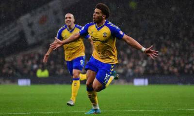 Ché Adams seals it for Southampton after Tottenham twice lose their lead