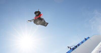 Chloe Kim in Beijing 2022 Olympics snowboard halfpipe final - latest