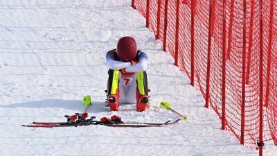 Mikaela Shiffrin's twin DNFs at Beijing Winter Olympics shine a spotlight on pressure facing elite athletes