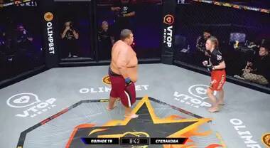 32 Stone Heavyweight Took On 8 Stone Female Fighter In Ultimate MMA Mismatch - sportbible.com - Russia