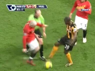 Wayne Rooney Reacts To Moment When He Contested A Drop-Ball Against Hull With Skinhead - sportbible.com