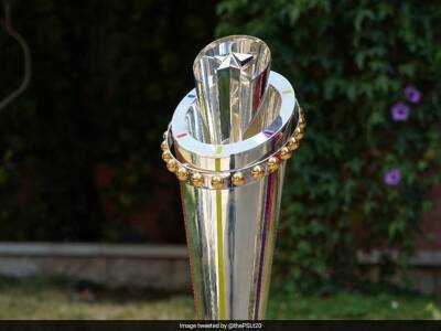 Shan Masood - PSL 2022: Multan Sultans vs Peshawar Zalmi Live Cricket Score And Updates - sports.ndtv.com - Pakistan -  Lahore