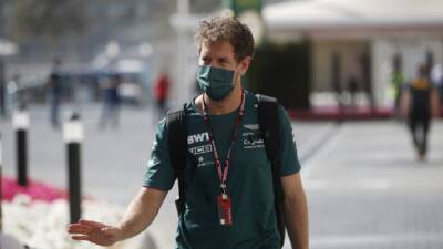 Lewis Hamilton - Sebastian Vettel - Stefano Domenicali - Toby Davis - Vettel surprised by F1 decision to discontinue 'taking the knee' - channelnewsasia.com