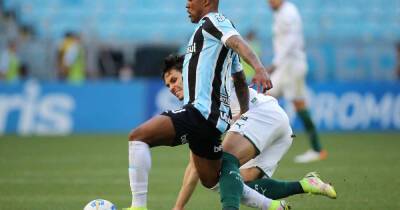 Soccer-LA Galaxy bolster squad with Brazil winger Douglas Costa