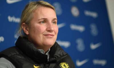 Chelsea’s Emma Hayes plays down derby with league leaders Arsenal