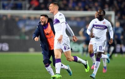 Milenkovic fires 10-man Fiorentina into Cup semis