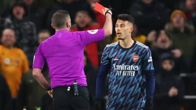 Gabriel Martinelli shown two yellows at once but Arsenal win at Wolves