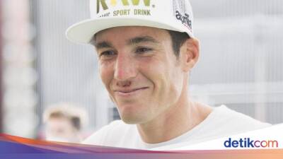 Aleix Espargaro di Paddock Mandalika: The Power of Emak-emak MotoGP!