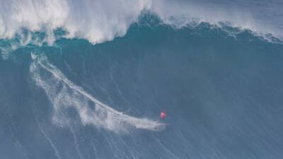 Lucas 'Chumbo' Chianca sigue siendo el rey de Nazaré - en.as.com - Australia - Chile -  Santa