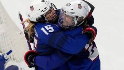 U.S. women's hockey team survives upset bid, beats Czechs