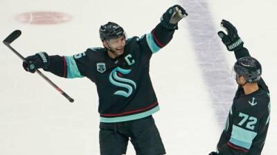Mark Giordano - Panthers among teams interested in Giordano ahead of deadline - tsn.ca - Florida -  Seattle -  Ufa