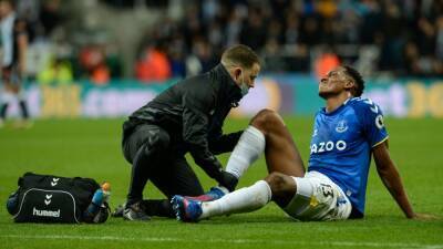 Frank Lampard - Yerry Mina - Everton defender Mina out of action for 10 weeks - rte.ie - Colombia