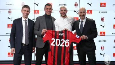 Theo renueva con el Milan: "Muchos clubes me quisieron..."