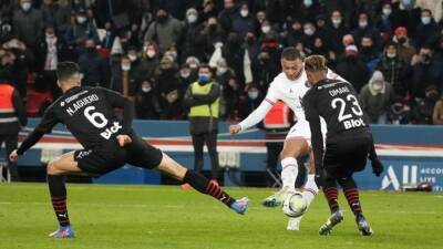 Lionel Messi - Mauricio Pochettino - Benjamin Bourigeaud - PSG again rely on Mbappe for late win - 7news.com.au - France -  Santamaría