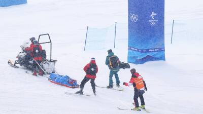 Lindsey Jacobellis - Australian snowboard cross team faces up to disappointing Beijing Winter Olympics after both teams crash in team event - abc.net.au - Usa - Australia - Beijing