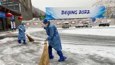 Heavy snow a welcome 'problem' for Beijing Winter Olympics venues