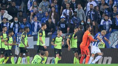 Pepe one of four sent off after final whistle as Porto against Sporting ends in chaotic circumstances