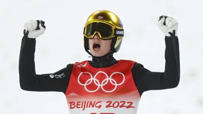 Winter Olympics 2022 - Norway's Marius Lindvik stuns Ryoyu Kobayashi to win ski jumping gold in the large hill - eurosport.com - Norway - Beijing - Japan - Slovenia