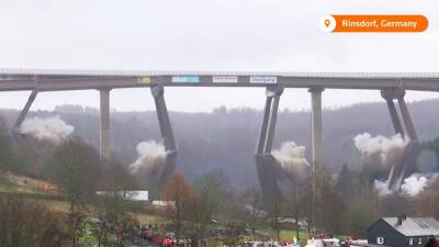 El momento de la primera demolición perfecta de un puente de 72m en Alemania - en.as.com - Madrid