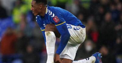 Everton suffer more defensive woes with Yerry Mina ruled out for two months