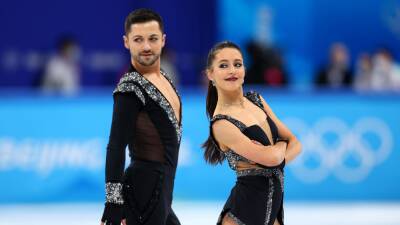 Winter Olympics 2022 - 'Proud' Lilah Fear and Lewis Gibson qualify for the next round of Beijing Ice Dance