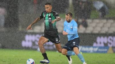 Sky Blues - Western United clinch top spot in A-League after Sydney FC stalemate, Melbourne Victory lose to Newcastle - abc.net.au