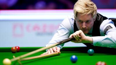 Robertson set for Players Championship final with Hawkins