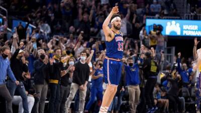 Golden State Warriors' Klay Thompson erupts in 4th quarter to down Los Angeles Lakers - espn.com - New York -  New York - San Francisco - Los Angeles -  Los Angeles