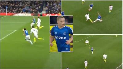 Donny van de Beek's superb highlights on first Everton start v Leeds