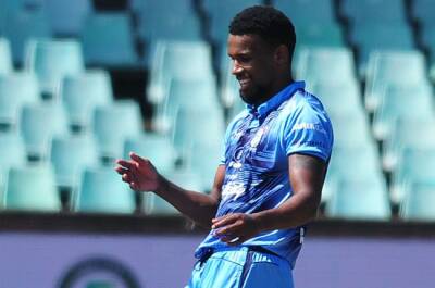 Tristan Stubbs - WATCH | What a catch! Lizaad Willams takes an absolute stunner during CSA T20 Challenge - news24.com