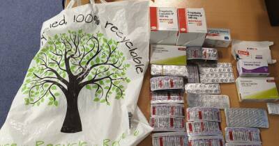 Hundreds of tablets of prescription drugs including pregabalin seized by police - manchestereveningnews.co.uk - Manchester