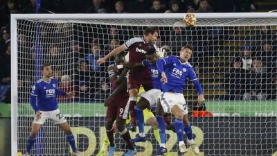 Dawson snatches West Ham dramatic last-gasp point at Leicester