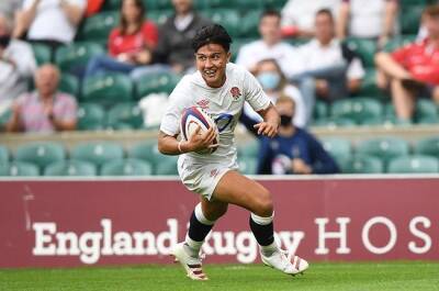 England boss Eddie Jones sees 'no ceiling' for young flyhalf Smith