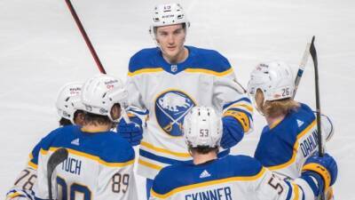 Skinner scores four, Sabres beat Canadiens - tsn.ca - county Casey