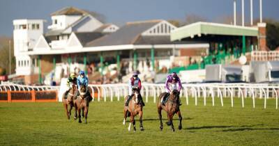 Horse racing results LIVE plus tips and best bets for Catterick, Plumpton and Wolverhampton