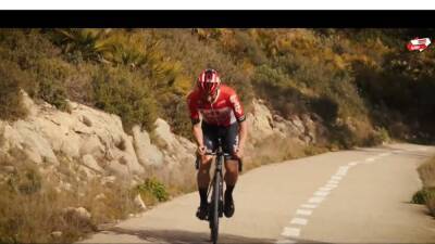Juan Ayuso - Campenaerts destroza el tiempo de Pogacar en el Coll de Rates - en.as.com - Spain - Uae