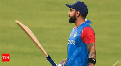 Rohit Sharma - Rahul Dravid - Virat Kohli sharpens batting skills at India practice - timesofindia.indiatimes.com - Spain - India - Bangladesh -  Port-Of-Spain