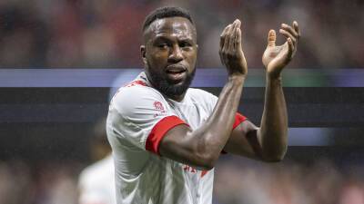Jozy Altidore joins New England after 7 years in Toronto