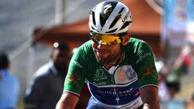 Mark Cavendish: Quick-Step rider 'lucky' injuries are not serious after Tour of Oman crash