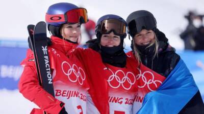 Freestyle skiing-Swiss Gremaud wins slopestyle gold, Gu settles for silver