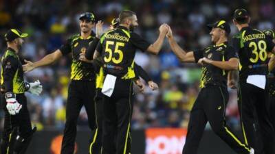 Mitchell Starc - Dasun Shanaka - Daniel Sams - Aussies stifle Sri Lanka in third T20 - 7news.com.au - Australia - Sri Lanka - county Kane