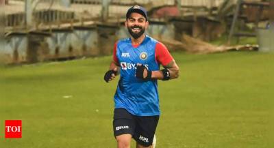Yash Dhull - Virat Kohli remains relaxed and positive, that hundred will come soon: Childhood coach - timesofindia.indiatimes.com - Australia - India -  Delhi