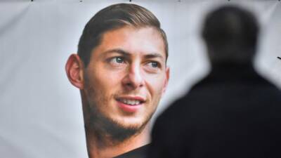 Footballer Sala felt pressure over transfer before plane death, inquest hears - channelnewsasia.com - Britain - France - Usa - Argentina -  Welsh - Guernsey