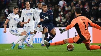 Messi entrega su corona a Mbappé - en.as.com - Madrid